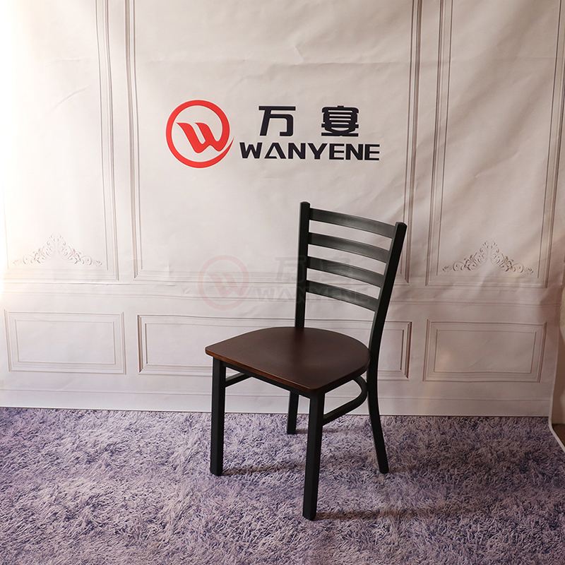黑色磨砂五金酒店餐椅 木坐板五金餐椅 超强牢固简约世界椅
