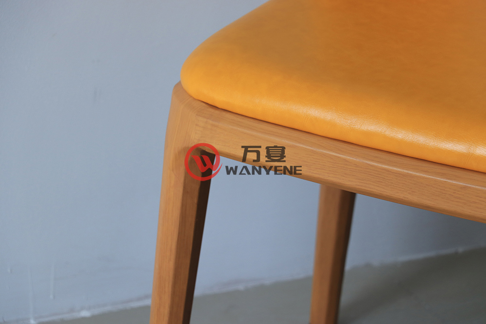 木纹五金餐椅-木纹椅架细节