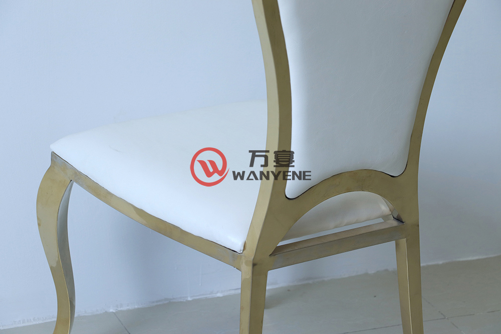 欧式金色不锈钢餐椅背面细节